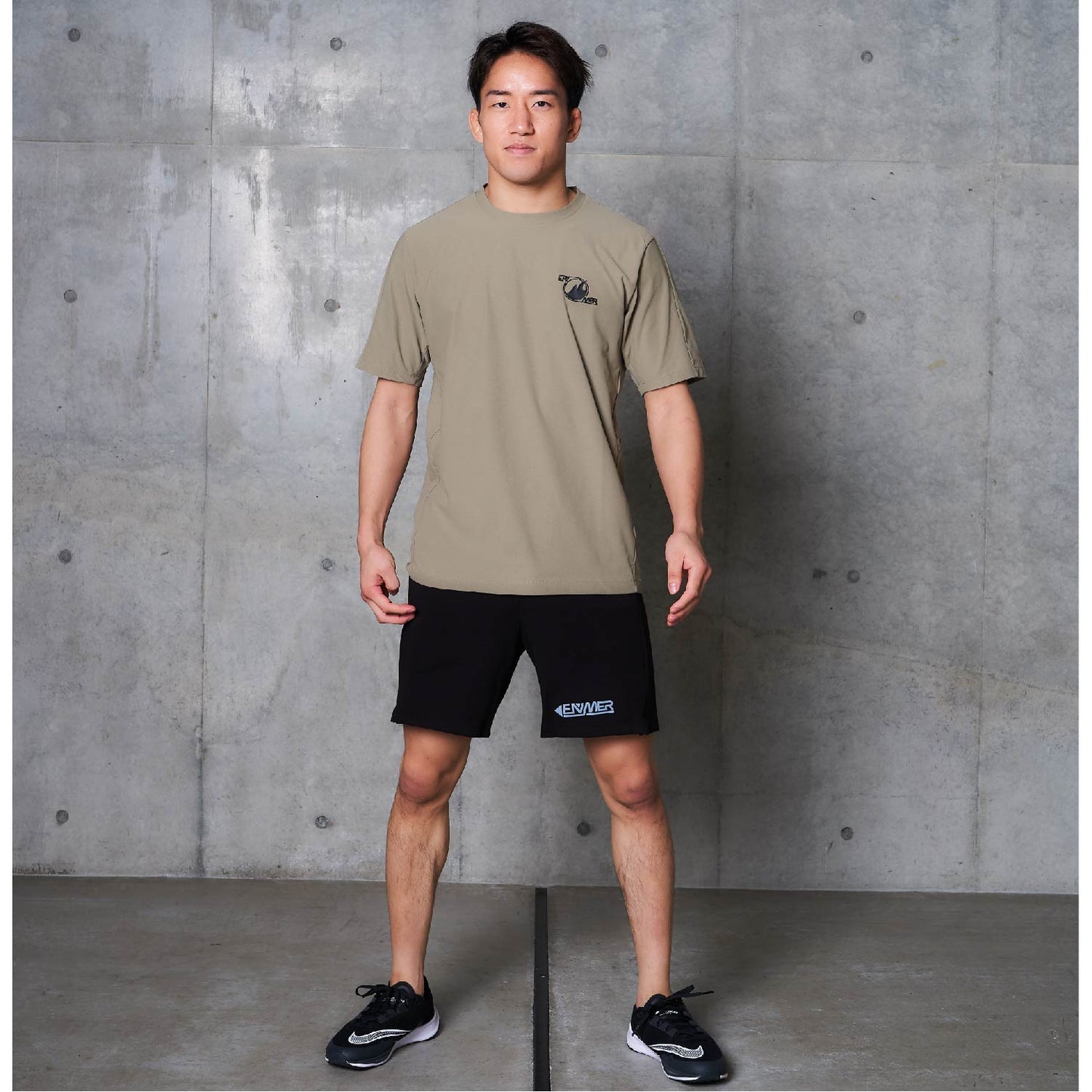 SIGNATURE S/S TEE (LIGHT KHAKI)