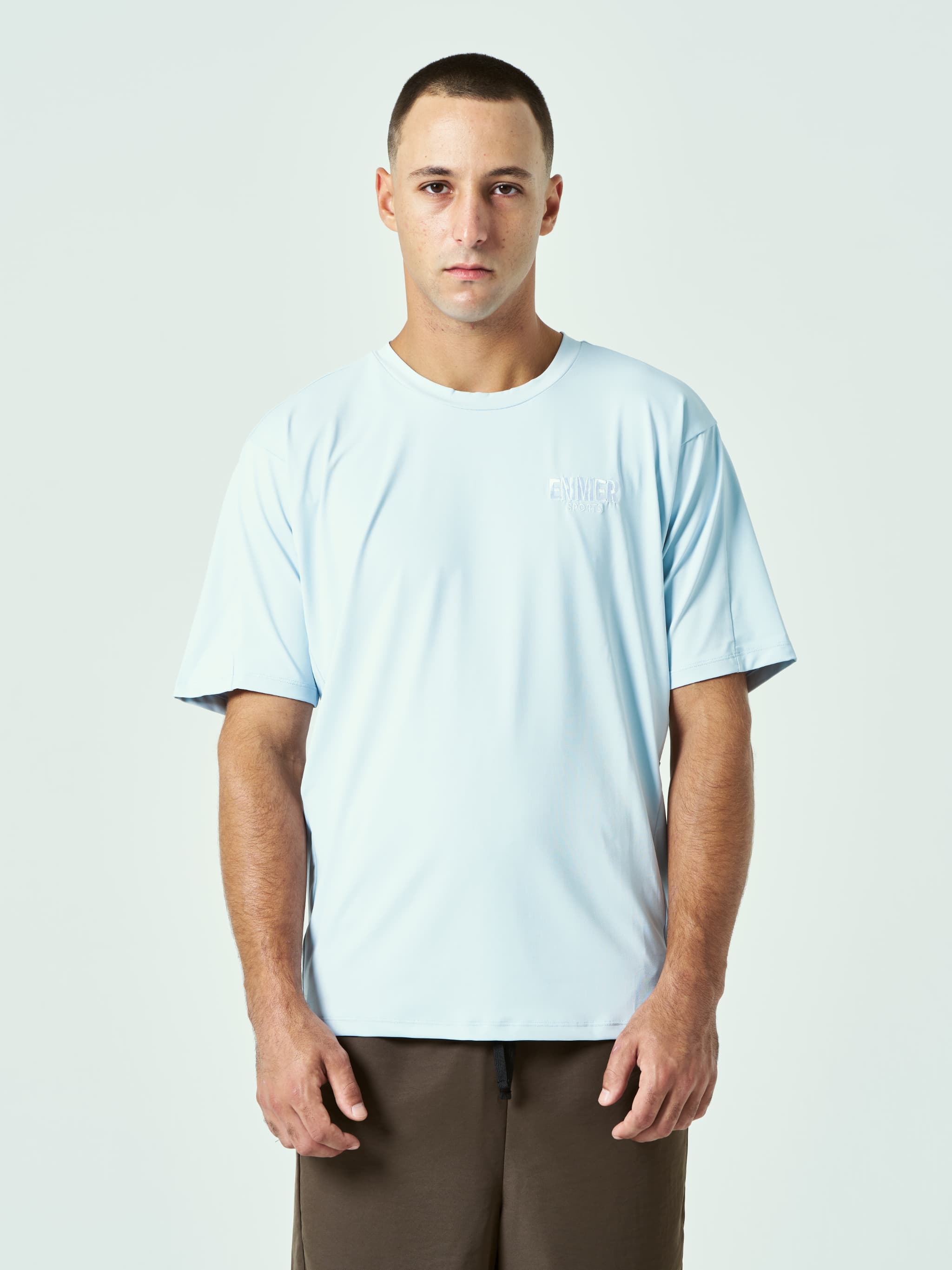 Signature S/S Tee ver3 (SAX) – EN MER