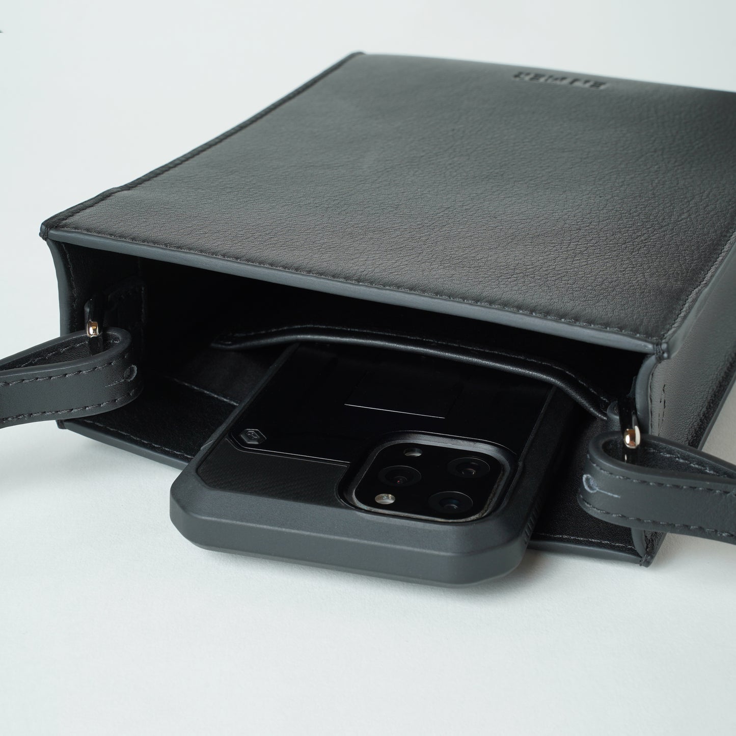 Compact Leather Bag (BLACK)