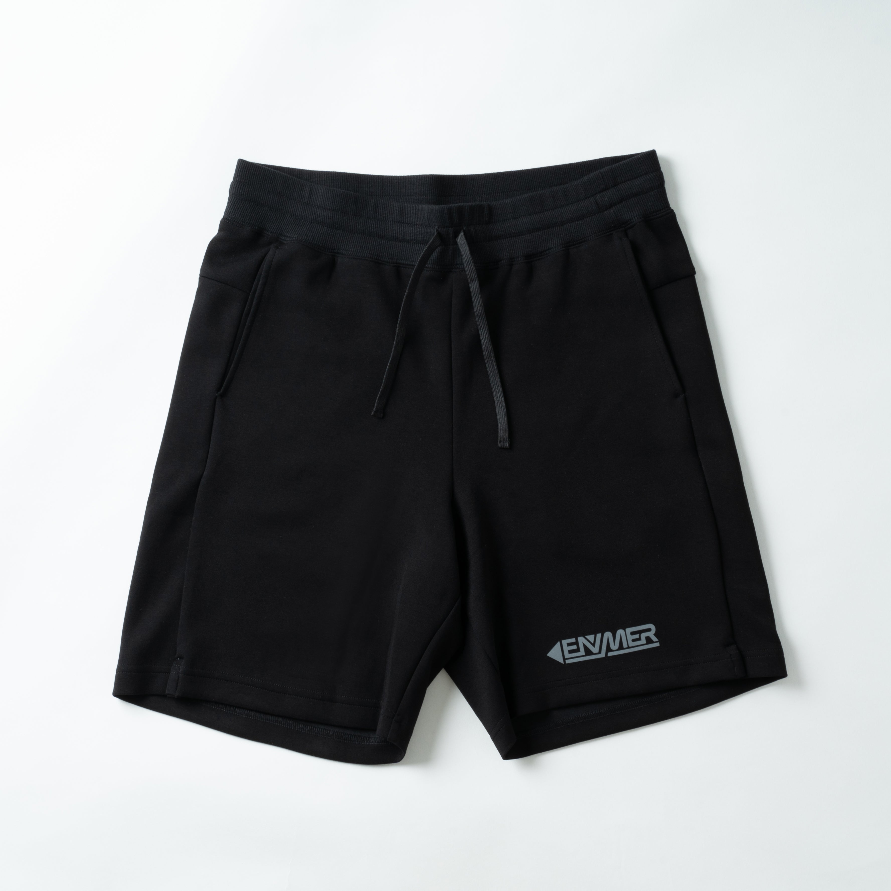 SPORTS MOVING SHORT PANTS BLACK – EN MER