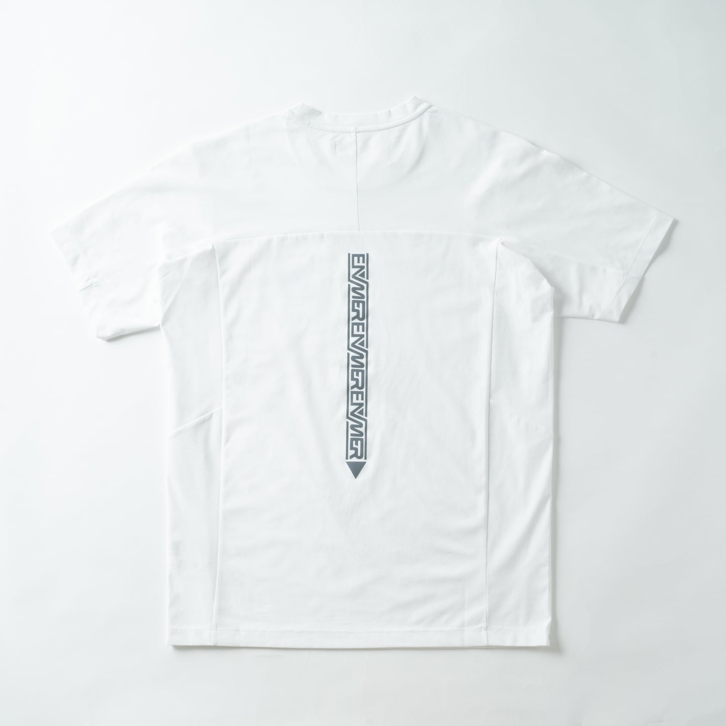 SIGNATURE S/S TEE (WHITE)