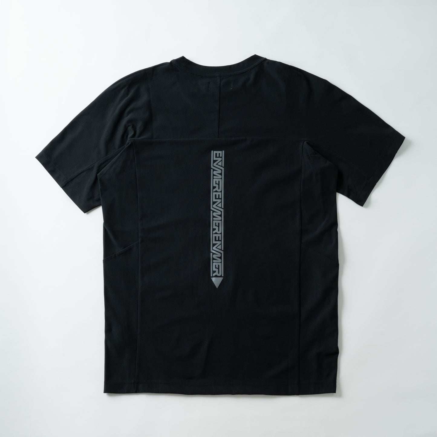 SIGNATURE S/S TEE (BLACK)