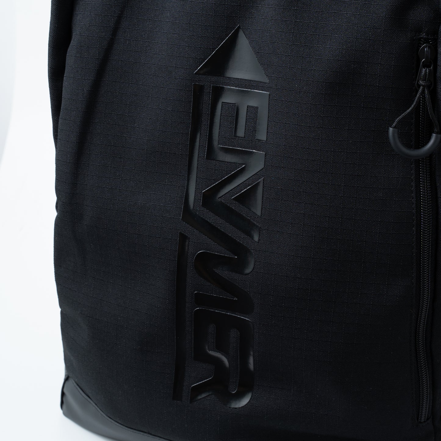 SIGNATURE BACK PACK (BLACK/BLACK)