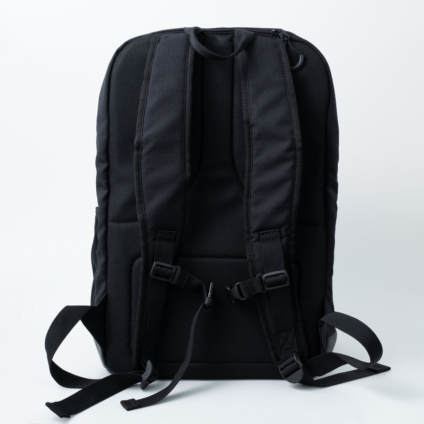 SIGNATURE BACK PACK (BLACK/WHITE)