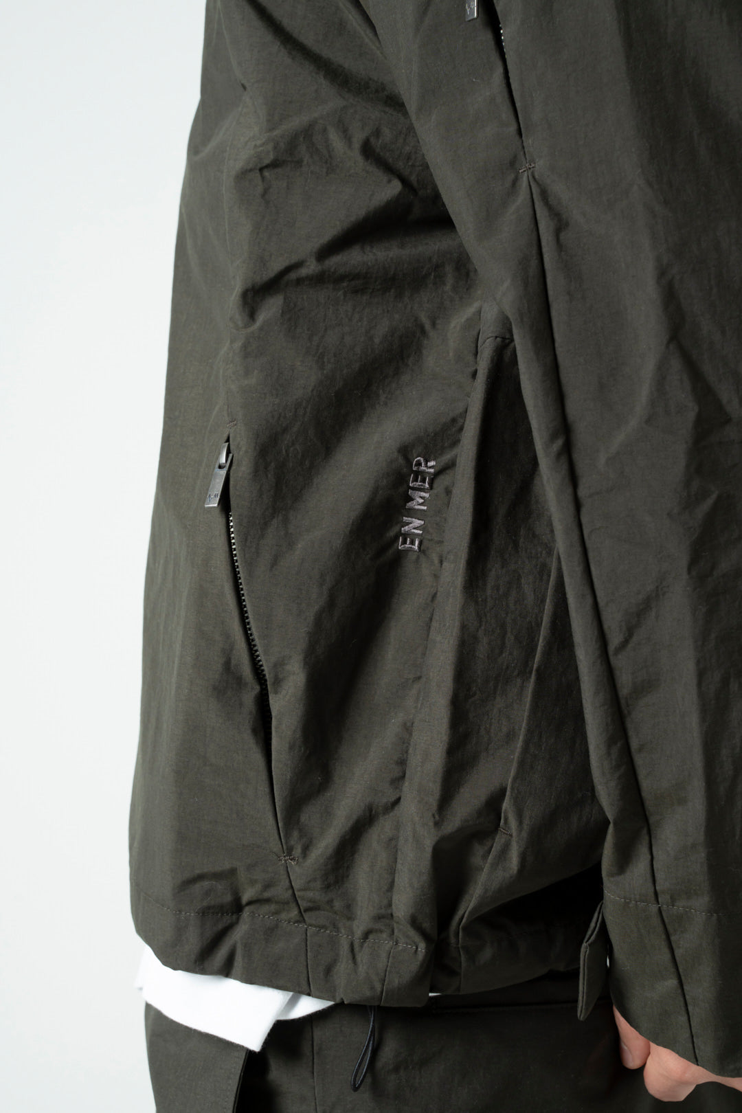 Noise Jogger Pants (KHAKI)