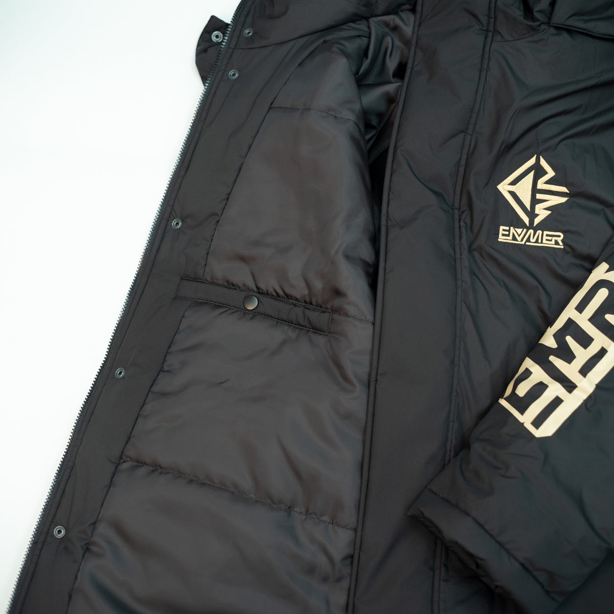 EMR Bench Coat (BLACK)