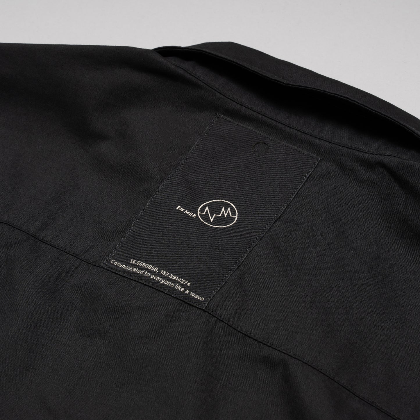 Vertical Line Shirt (BLACK)