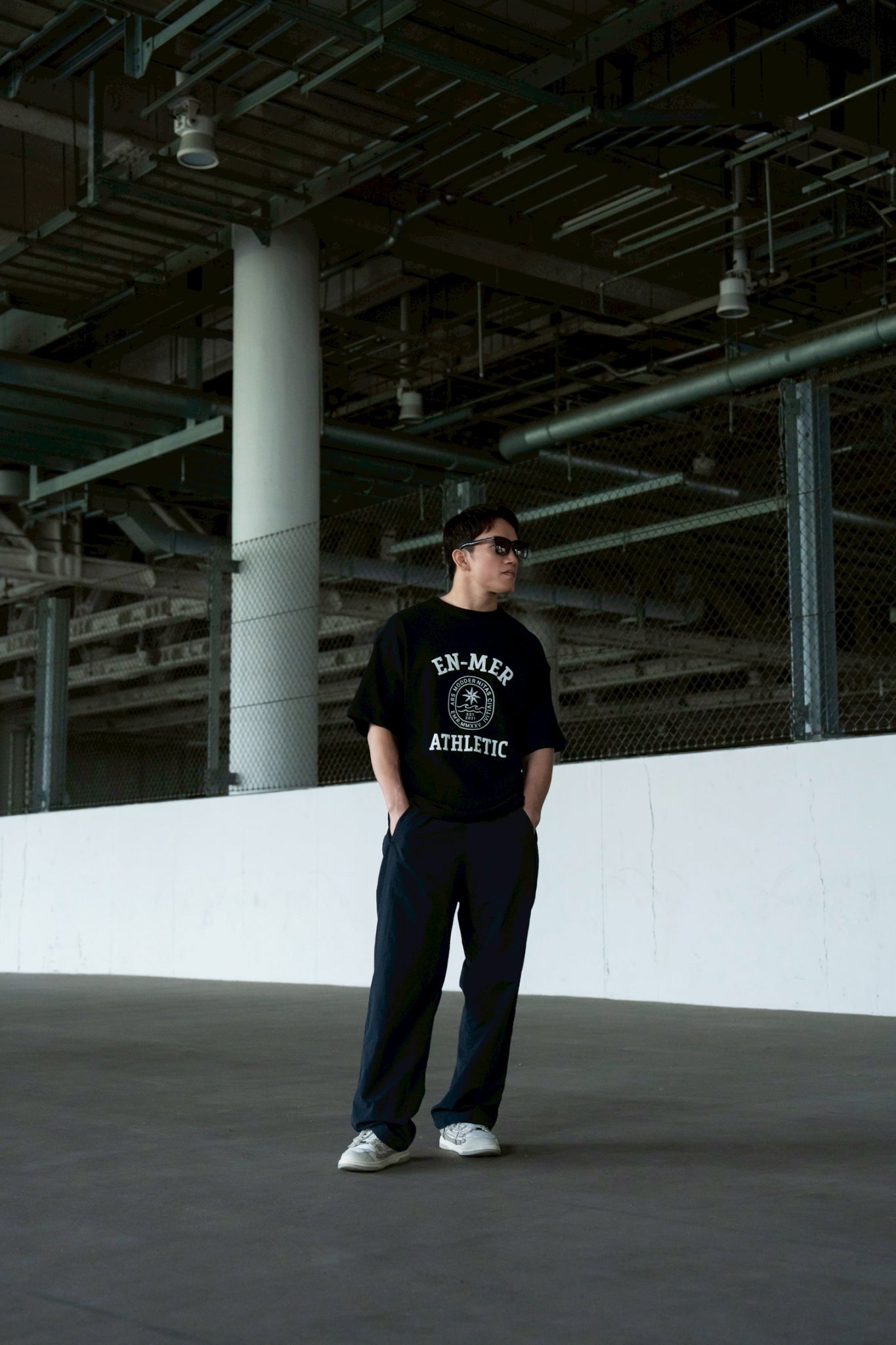 College logo sweat T-shirt_(CHARCOAL)