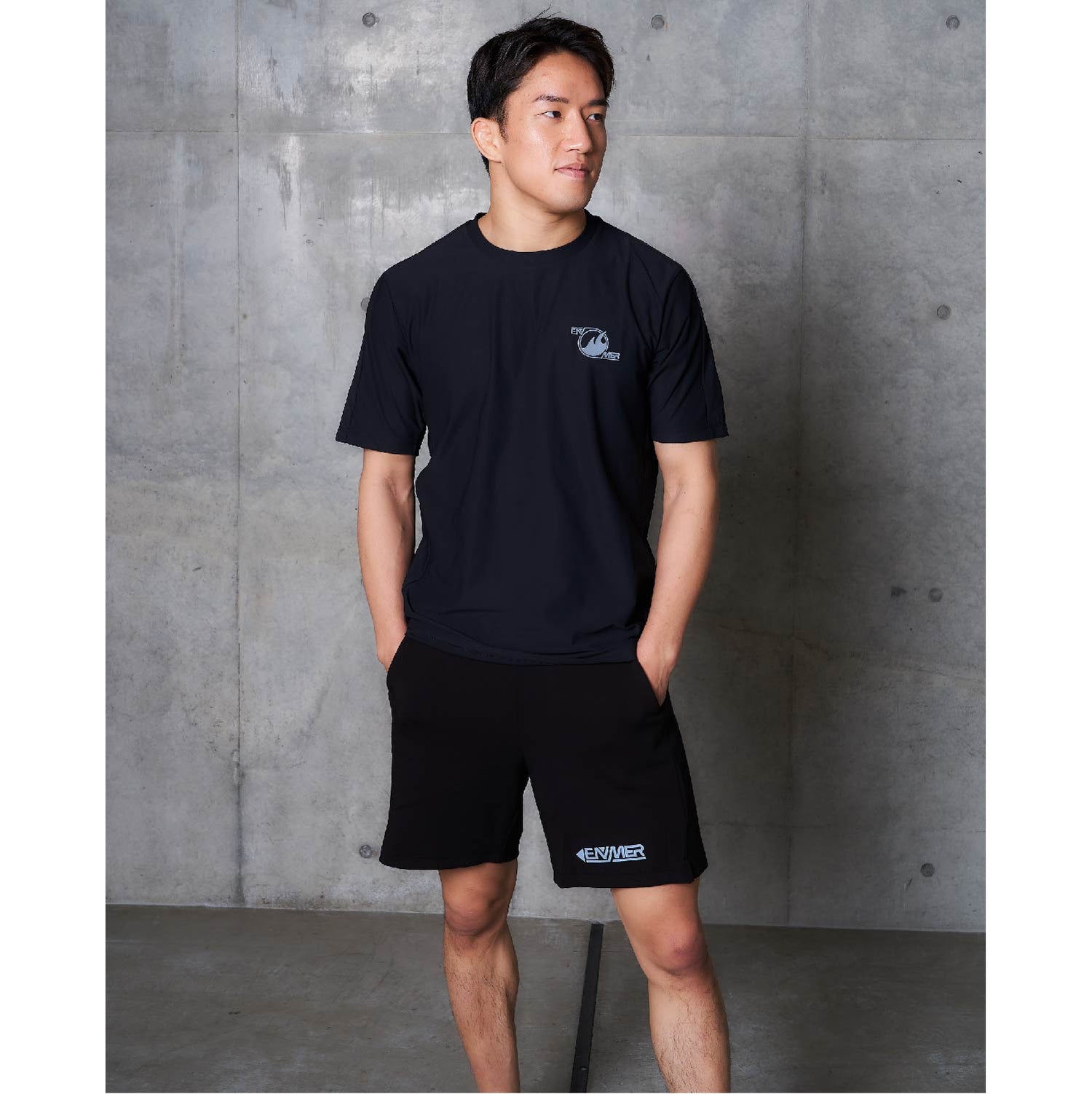 SPORTS MOVING SHORT PANTS BLACK – EN MER