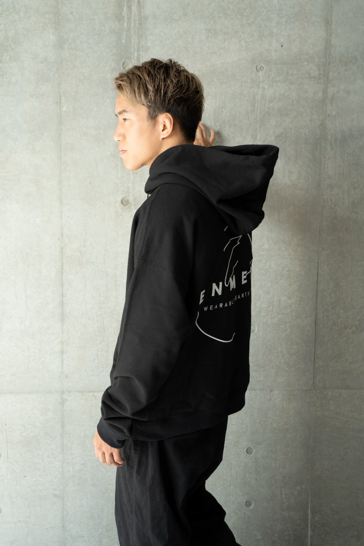 Convex Embroidery Logo Hoodie Black