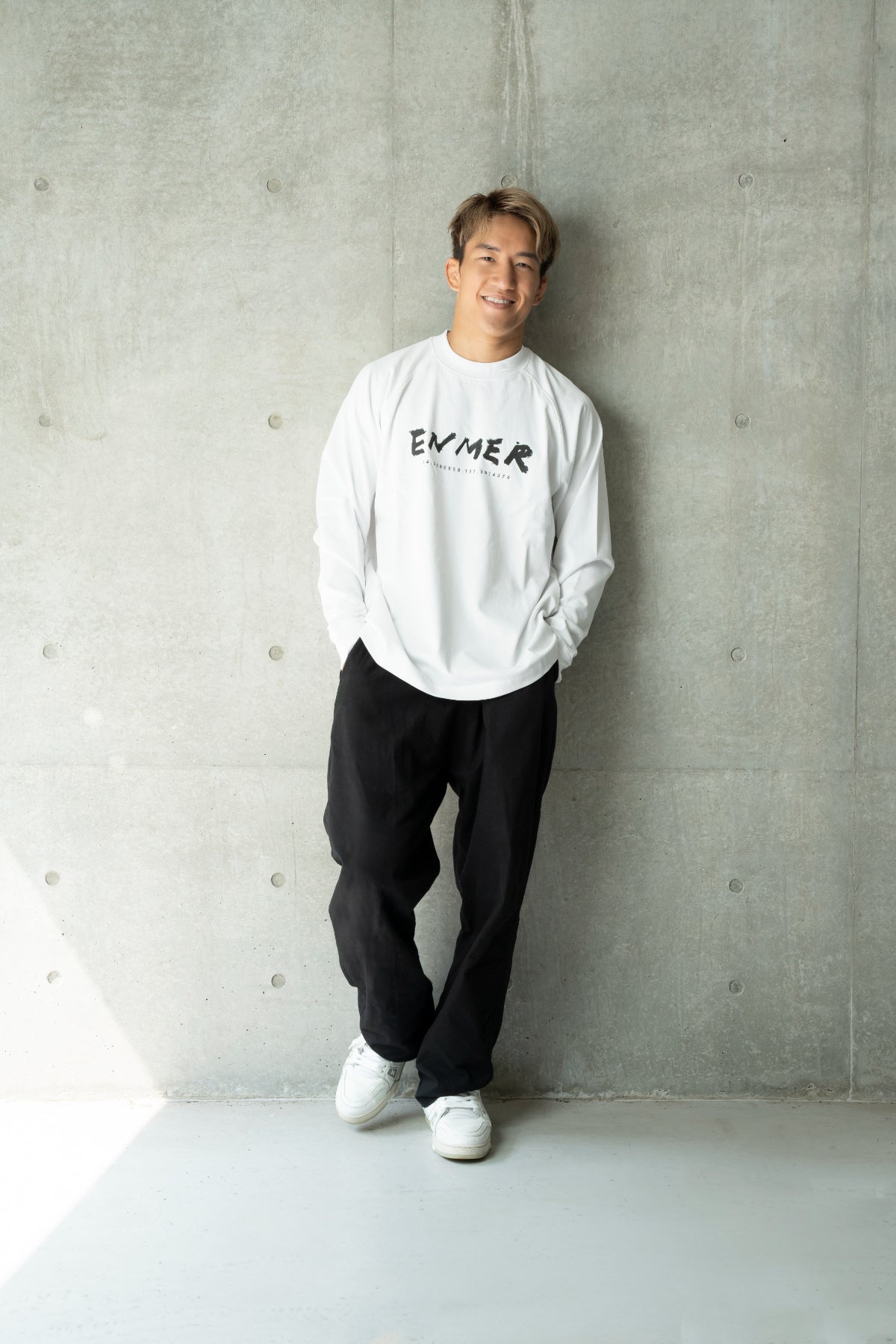 Blur Logo L/S T-Shirt White