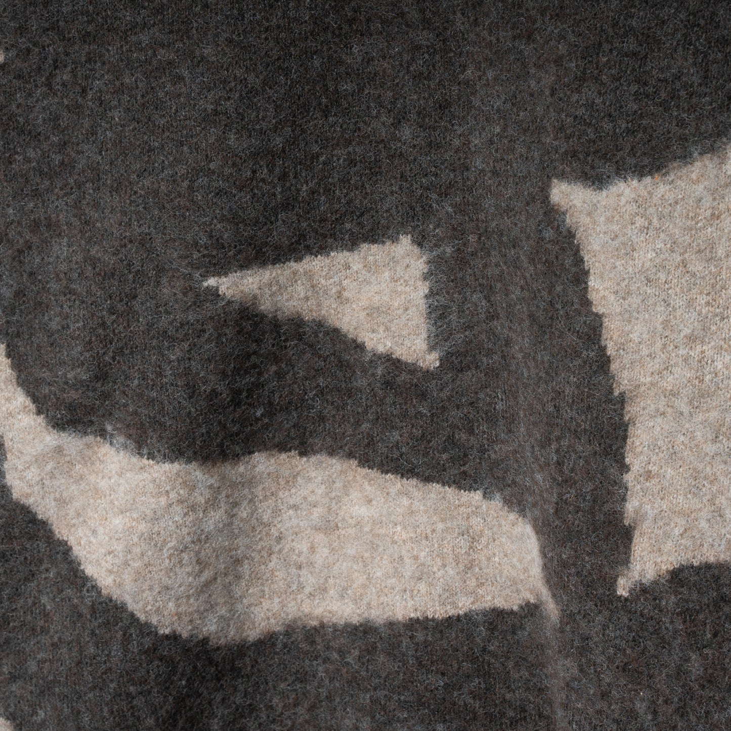 Geometric Pattern Logo Knit (MOCA)