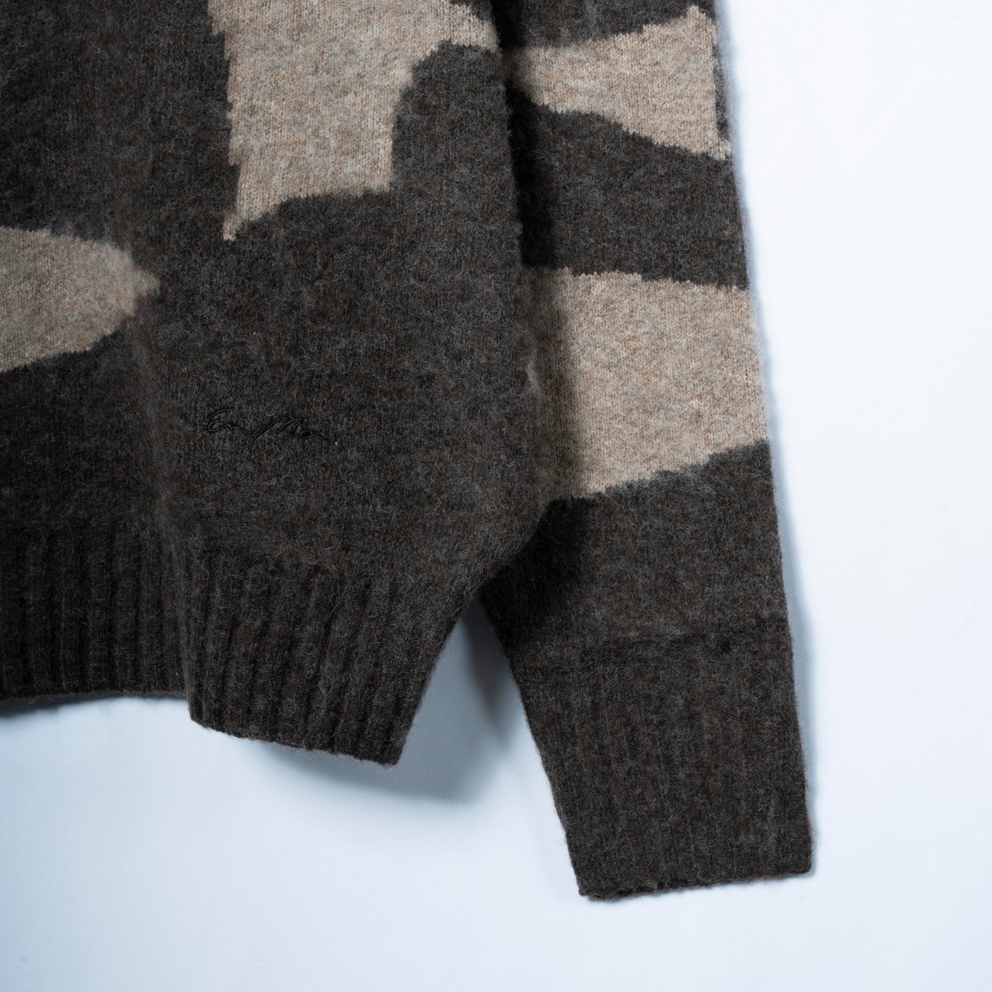 Geometric Pattern Logo Knit (MOCA)