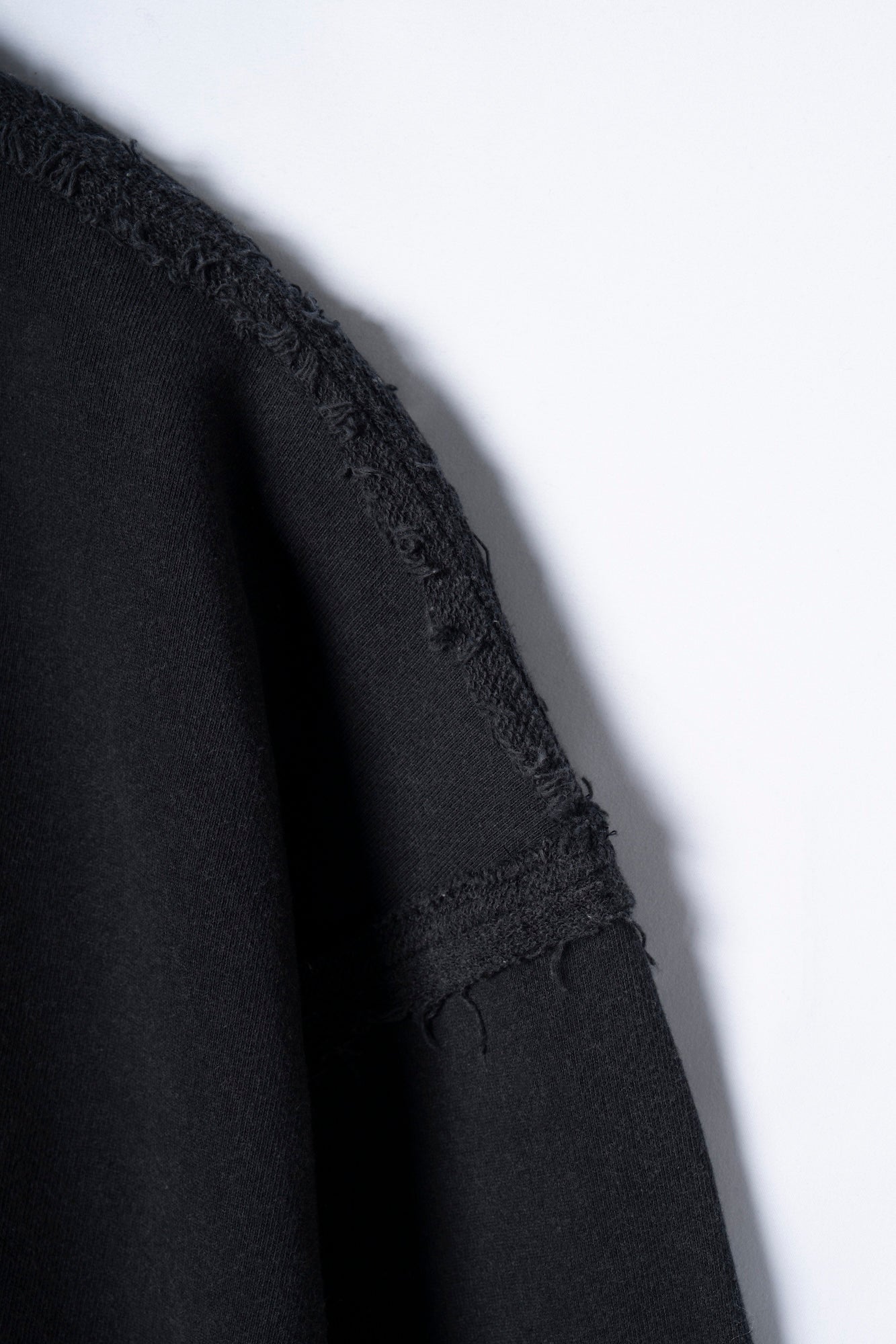 Outseam Pullover Sweat (BLACK)